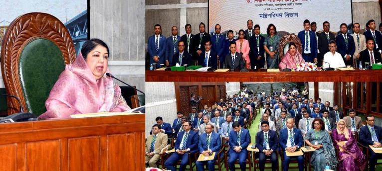 শাসক নয়, সেবকরুপে জেলা প্রশাসকদের জনগণের জন্য কাজ করে যেতে হবে - স্পীকার