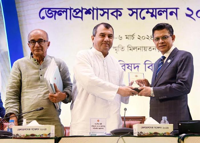 পরিবেশ ও জীববৈচিত্র্য সুরক্ষায় ব্যবস্থা গ্রহণ করতে জেলা প্রশাসকদের প্রতি পরিবেশমন্ত্রীর আহ্বান