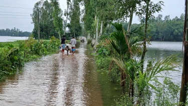 কুড়িগ্রামে ১৫ হাজার পরিবার পানিবন্দি, ডুবছে রাস্তা