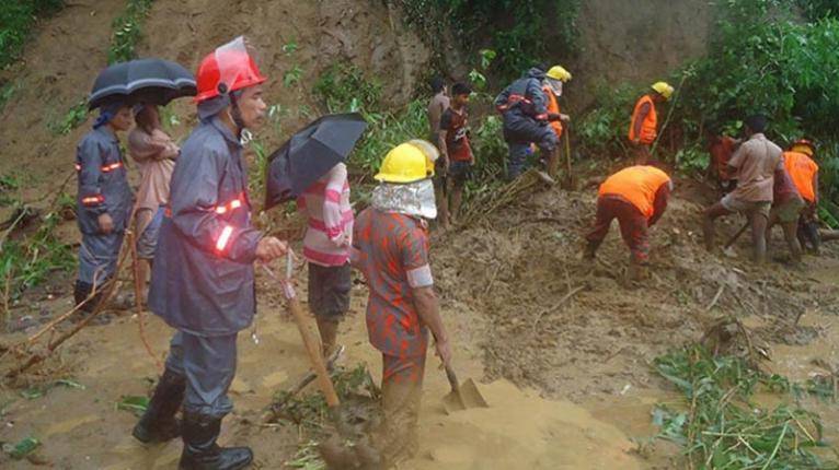 ভারী বৃষ্টিতে পাহাড় ধস: কক্সবাজারে শিশুসহ ২ জনের মৃত্যু