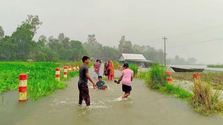 জামালপুরে আবারও বাড়ছে পানি, বানভাসিদের দুর্ভোগ