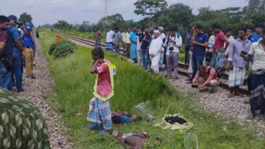 নরসিংদীর রায়পুরায় ট্রেনে কাটা পড়ে পাঁচ জনের মৃত্যু