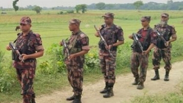 দিনাজপুরে সীমান্তে বিজিবির হাতে বিএসএফ জওয়ান আটক